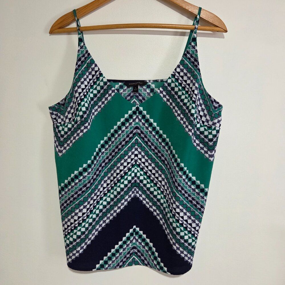EUC BANANA REPUBLIC CHEVRON PRINTED V NECK TANK TOP SIZE LARGE